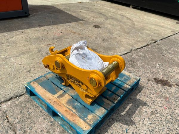 New / unused hydraulic quick hitch.........80mm... 391938975