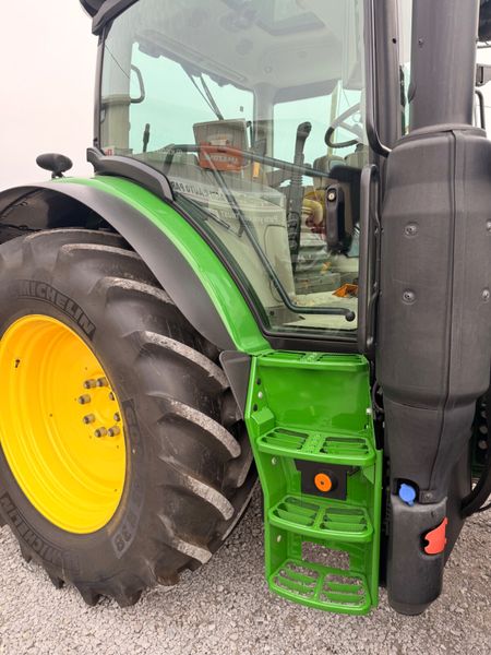 2023 John Deere 6R120 & Q4M Loader 392016373