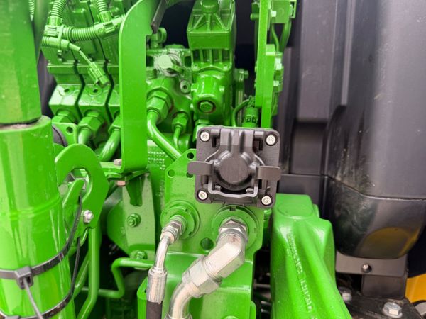 2023 John Deere 6R120 & Q4M Loader 392016381