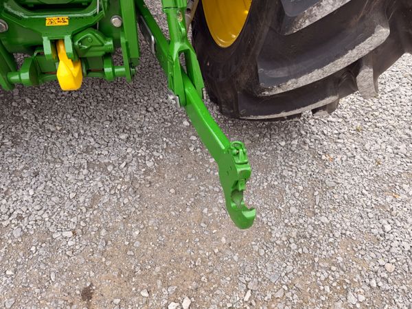2023 John Deere 6R120 & Q4M Loader 392016382