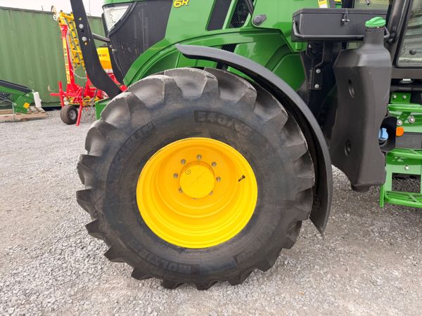 2023 John Deere 6R120 & Q4M Loader 392016385