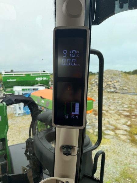 2023 John Deere 6R120 & Q4M Loader 392016397
