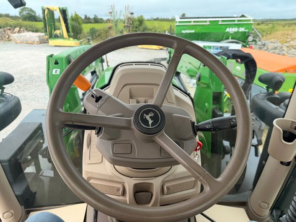2023 John Deere 6R120 & Q4M Loader 392016403
