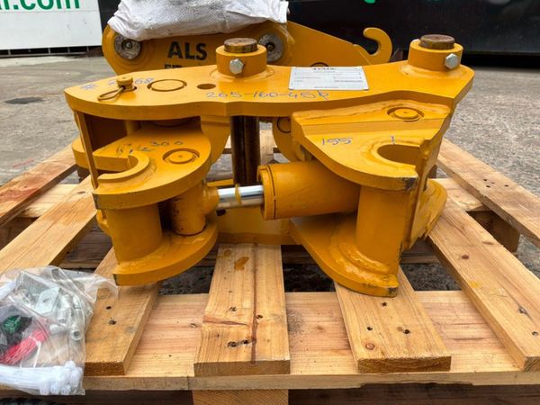 New / unused hydraulic quick hitch.....45mm pins.. 392021669