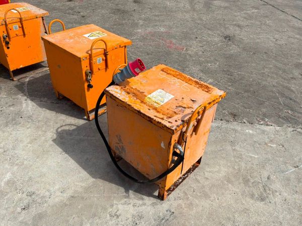 400v / 110v site distribution transformer box..938 392029442