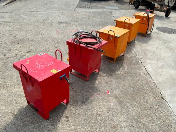400v / 110v site distribution transformer box..938 392029446
