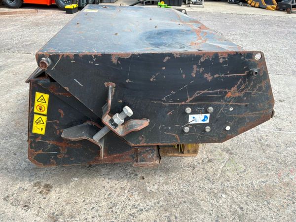 Bobcat skid steer / sweeper collector road brush.. 392029408