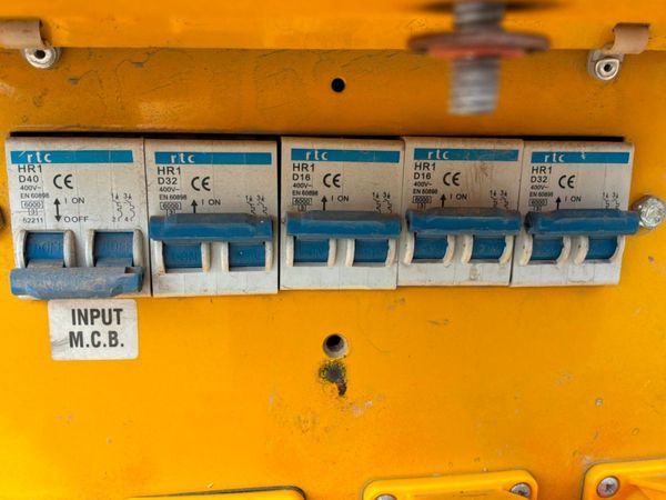400v / 110v site distribution transformer box..938 392029430