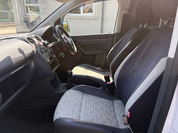 2013 Volkswagen Caddy 1.6 TDi Manual 392033566