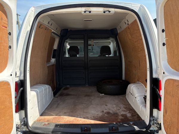 2013 Volkswagen Caddy 1.6 TDi Manual 392033574