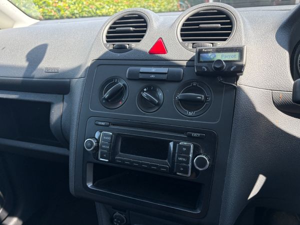 2013 Volkswagen Caddy 1.6 TDi Manual 392033596