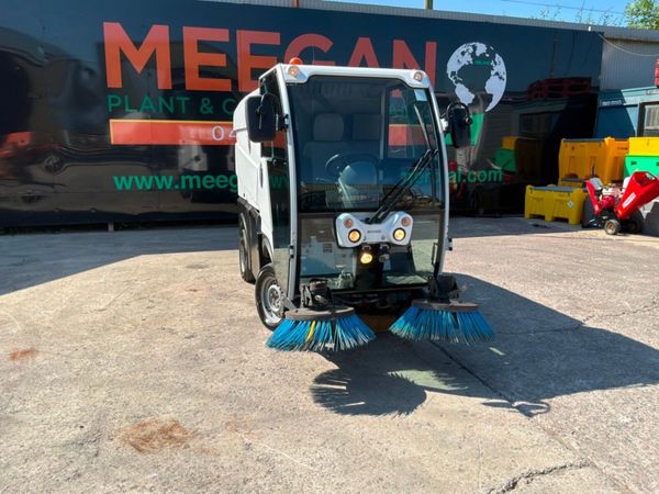 2020 bucher Cc1300 City road sweeper.....2026 hour 392151611