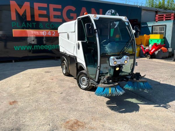 2020 bucher Cc1300 City road sweeper.....2026 hour 392151619