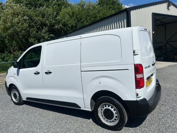 VAUXHALL VIVARO 2.0D 145 BHP VRT INC NO VAT 392172640