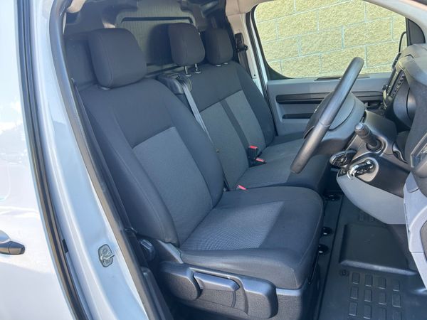 VAUXHALL VIVARO 2.0D 145 BHP VRT INC NO VAT 392172645
