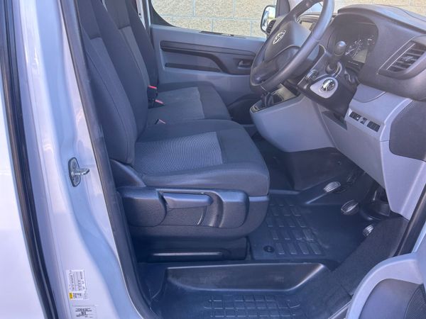 VAUXHALL VIVARO 2.0D 145 BHP VRT INC NO VAT 392172646