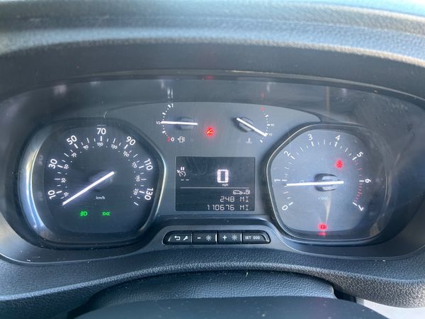 VAUXHALL VIVARO 2.0D 145 BHP VRT INC NO VAT 392172667