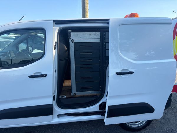 Van Shelving 392105832