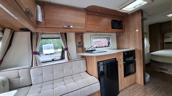 Elddis Affinity island bed caravan 392112002