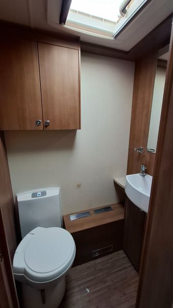 Elddis Affinity island bed caravan 392112006
