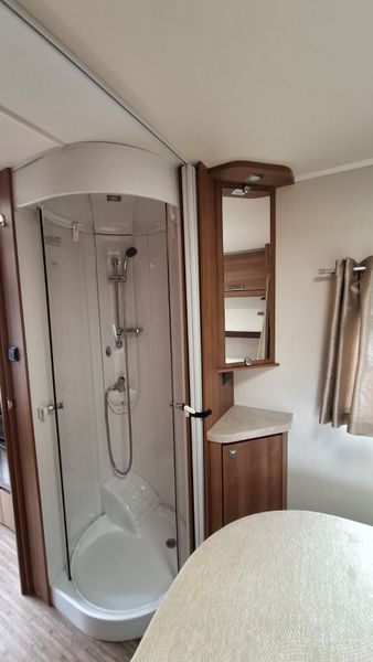 Elddis Affinity island bed caravan 392112007