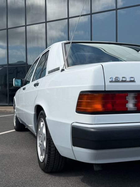 Mercedes-Benz 190D 2.5 Automatic 392116809