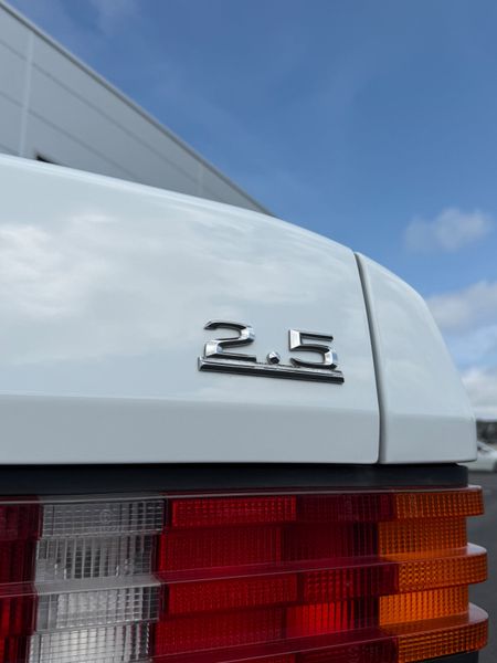 Mercedes-Benz 190D 2.5 Automatic 392116820