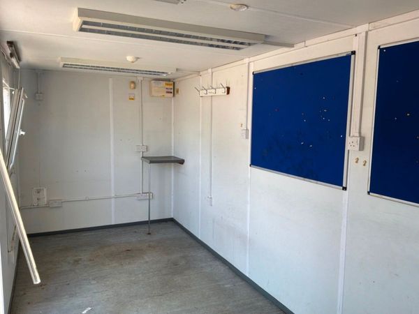 20ft x 8ft portable site office / canteen, cabin.. 392133136