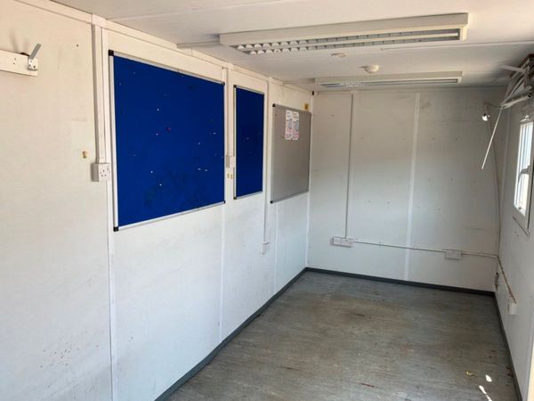20ft x 8ft portable site office / canteen, cabin.. 392133137