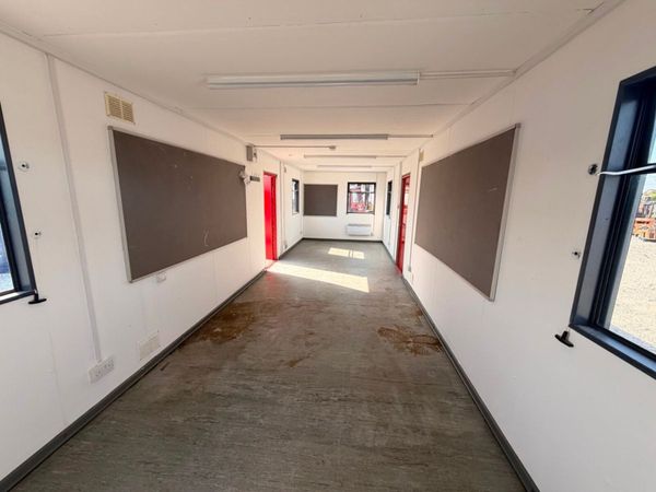 32 x 10 site office cabin ...full open plan .....2 392299143