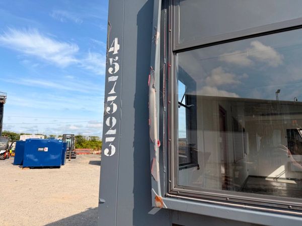 32 x 10 site office cabin ...full open plan .....2 392299120