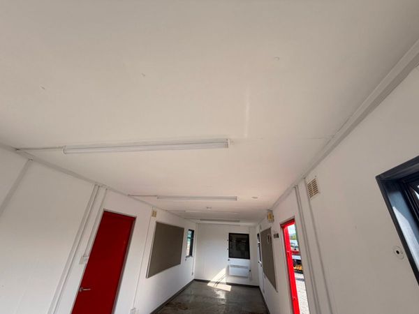 32 x 10 site office cabin ...full open plan .....2 392299135
