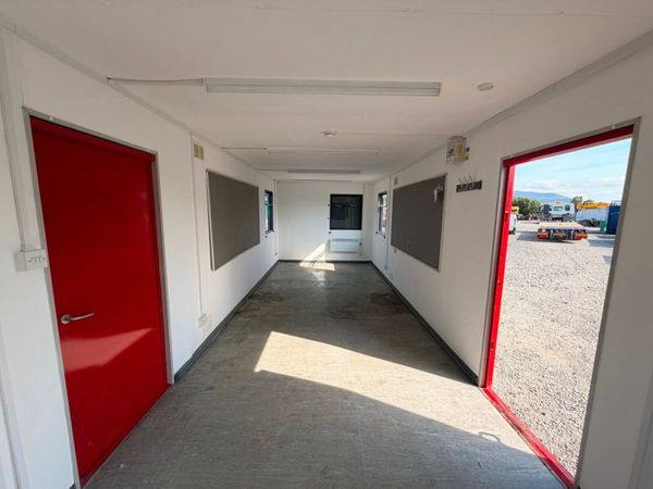 32 x 10 site office cabin ...full open plan .....2 392299136