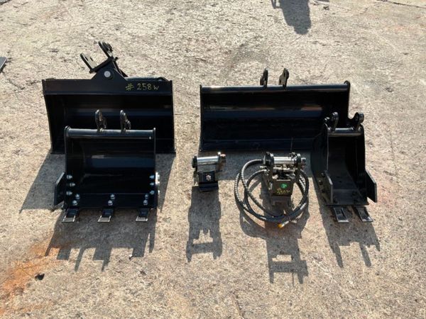 New / unused 1000kg mini / micro digger....2950 eu 392299207