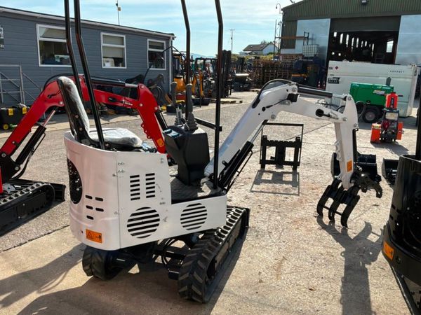 New / unused 1000kg mini / micro digger....2950 eu 392299215