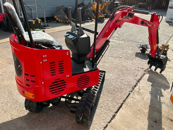 New / unused 1000kg mini / micro digger....2950 eu 392299217