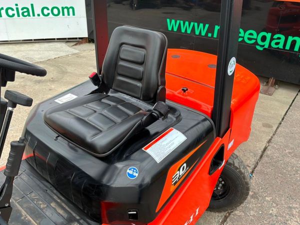 New / unused Hchi forklift....3 ton. container spe 392227393