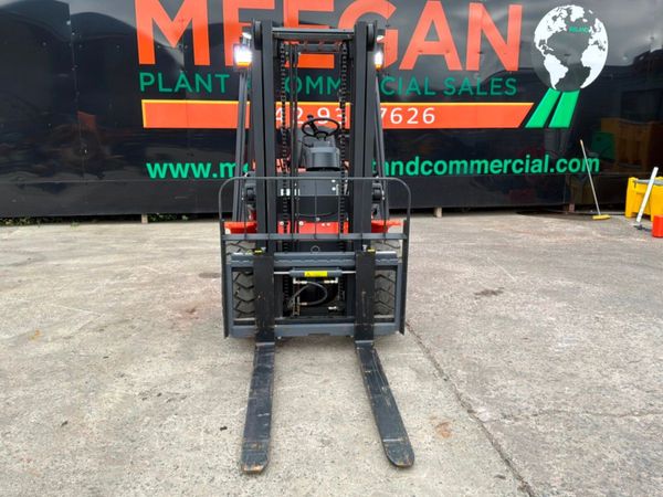 New / unused Hchi forklift....3 ton. container spe 392227405