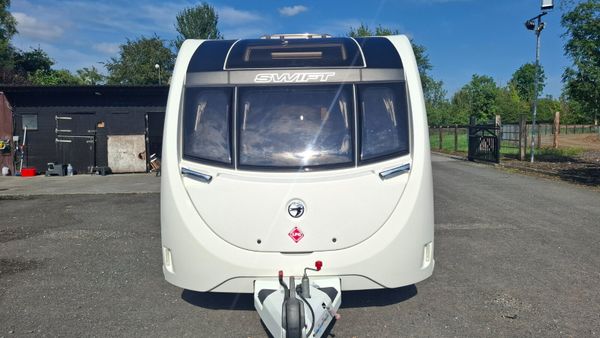Swift Archway 6 berth 392357570