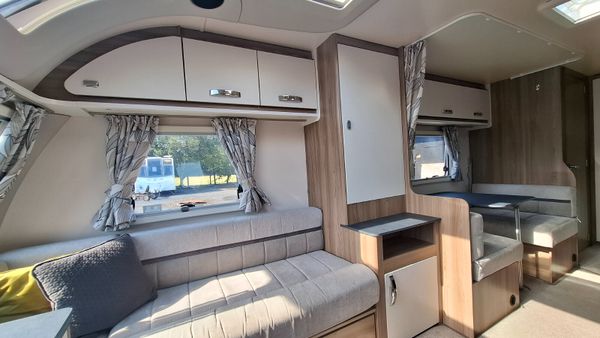 Swift Archway 6 berth 392357574