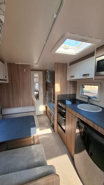 Swift Archway 6 berth 392357576