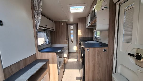 Swift Archway 6 berth 392357578