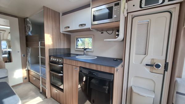 Swift Archway 6 berth 392357582