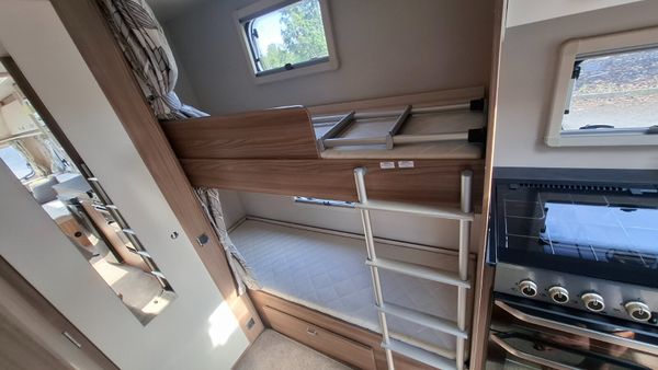 Swift Archway 6 berth 392357585
