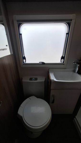 Swift Archway 6 berth 392357592