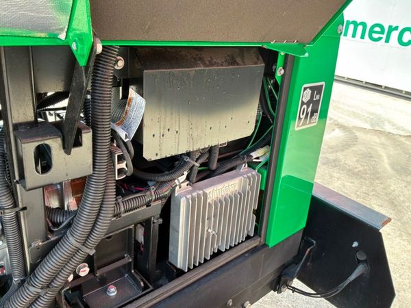 2023 Shindiawa 310 mobile welder / generator.....6 392379160