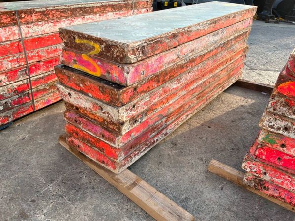 Peri shuttering pans.....2.7mts x 600mm.....854d. 392379214