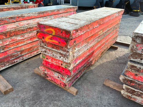 Peri shuttering pans.....2.7mts x 600mm.....854d. 392379216