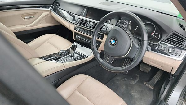 2017 BMW 520D Estate 392383306