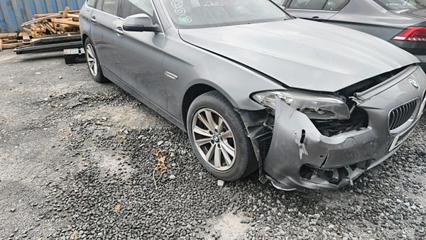 2017 BMW 520D Estate 392383308